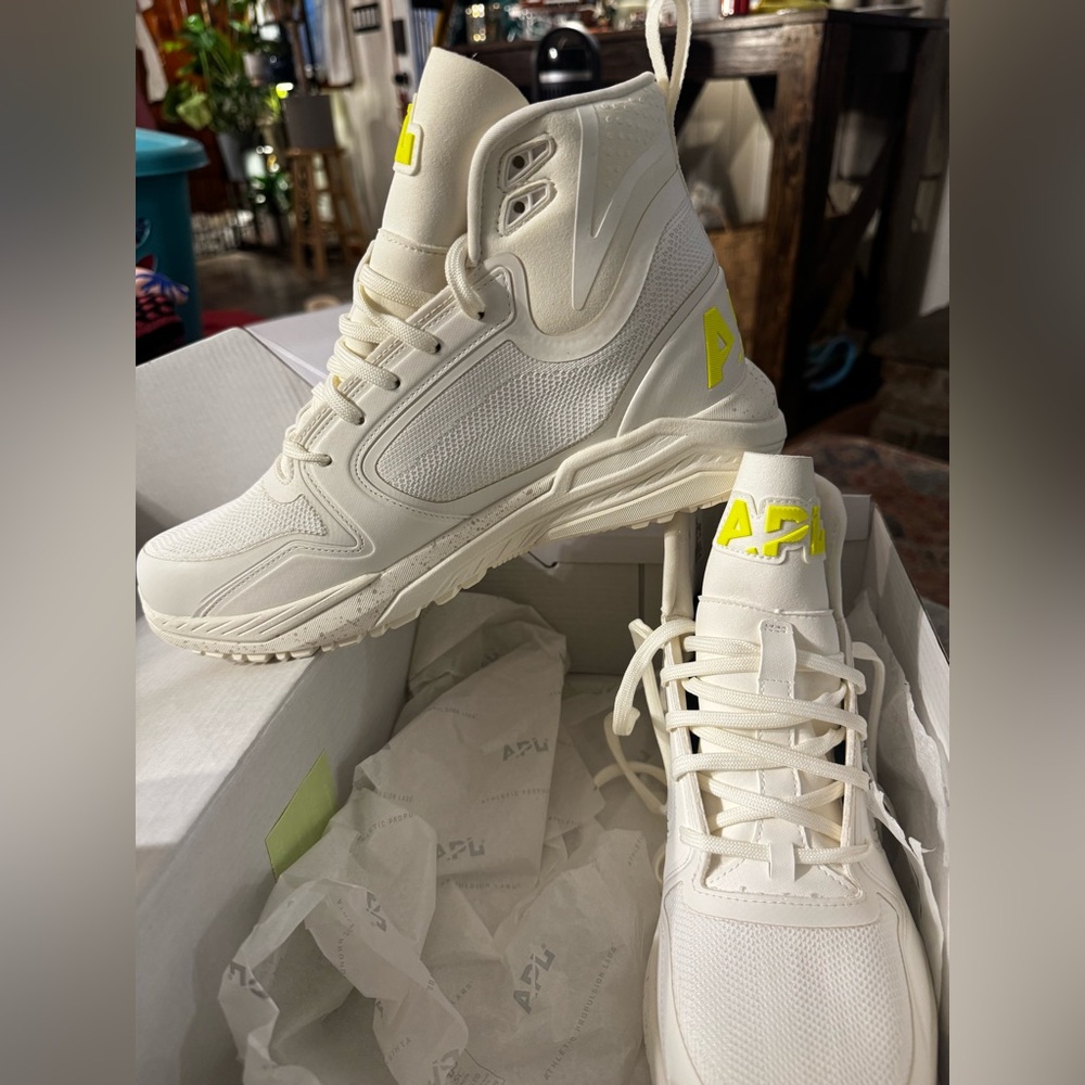 APL Cream and Neon Techloom defender